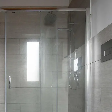 Affittacamere Parisi Guest house *